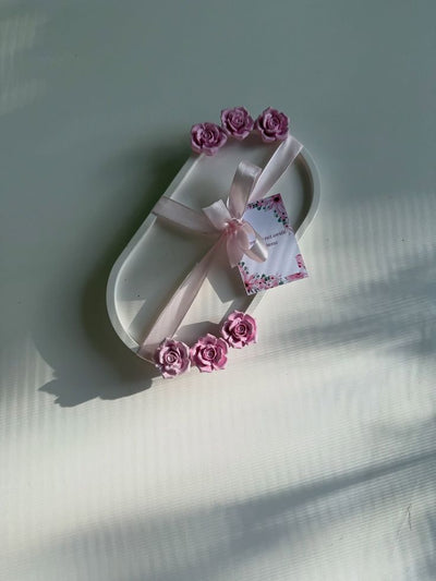 oval shape tray with customised flowers
