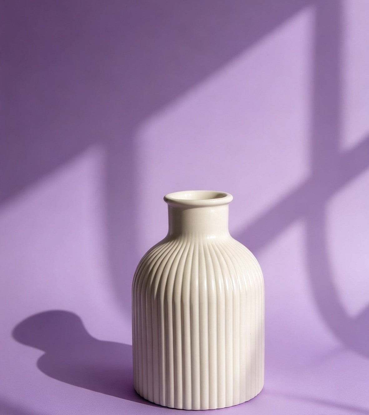 Ribbed Elegance Vase