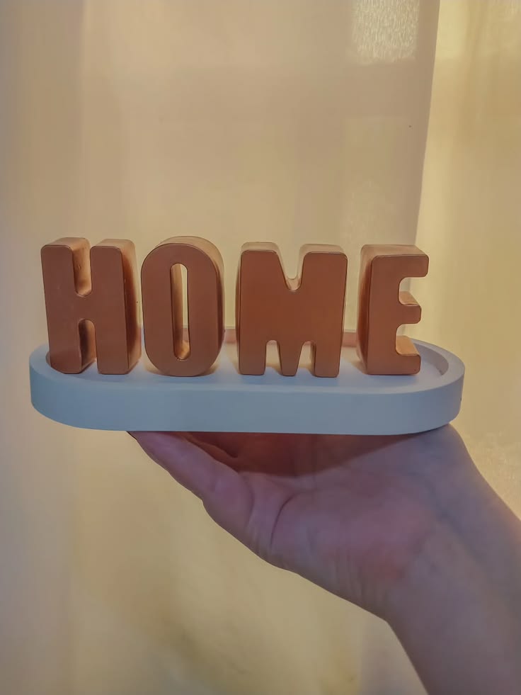 round tray+vase+box+candle+ customised alphabets